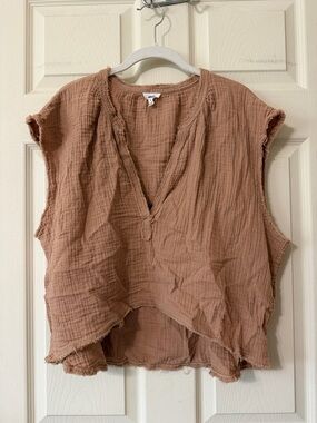 Aerie Sleeveless Cotton Gauze V-Neck Muscle Tank in Warm Mauve-Brown